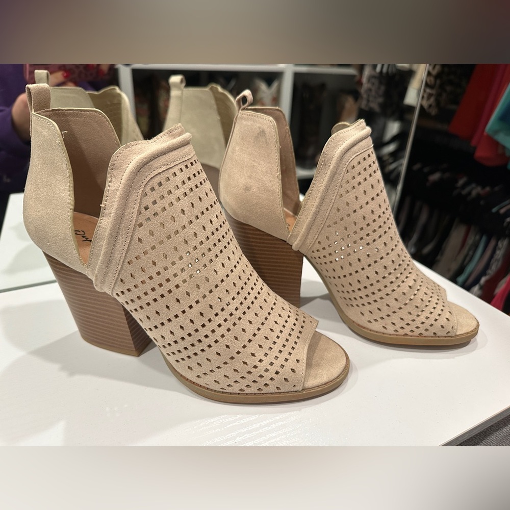 Womens heels